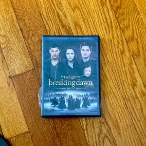 Must Go ‼️ NWOT Twilight Breaking Dawn Part 2. Read Description Below 👇